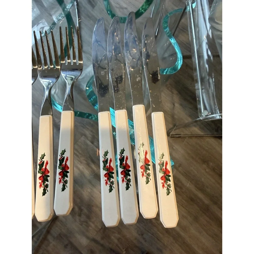 Pfaltzgraff Snow Village Christmas Flatware Service For 4  Silverware 20 Pieces